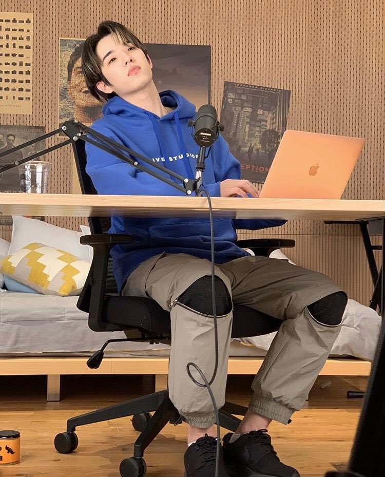 Day6_Colombia's tweet photo. 200120 | Actualización de eajpark !
“oye, adivina. Tengo un podcast. Sigue @thedivestudios para que sepas exactamente cuándo pasar por #IssaBigDeal #ProfessionalJae "
ㅡ #Day6 #데이식스 #Jae #박제형 @Jae_Day6 https://t.co/6zI94vgsfd
