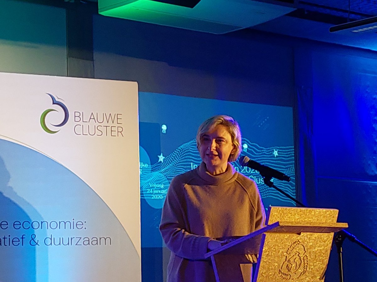 DirkVanderStede's tweet photo. "Prioriteit zou de betrokkenheid van KMO's moeten zijn" en "Tijd voor innovatie vrij maken zegt @crevits op "1 jaar @BlauweCluster" https://t.co/FpYIFPyGRE