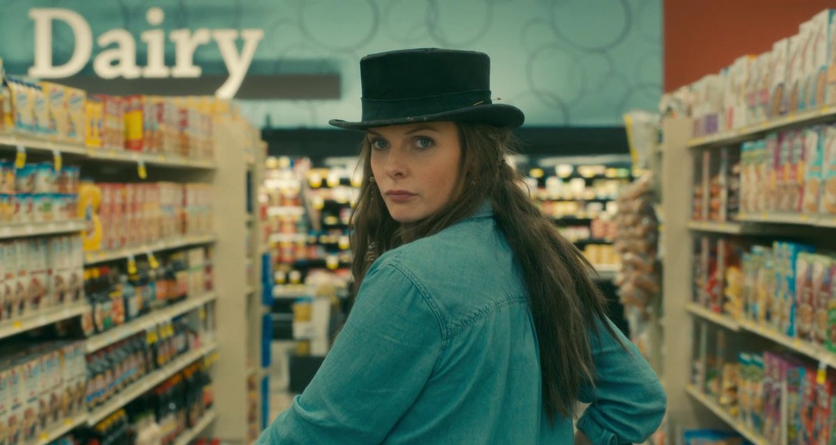 i do love hat lady but let's be real if this woman was up in my grocer...