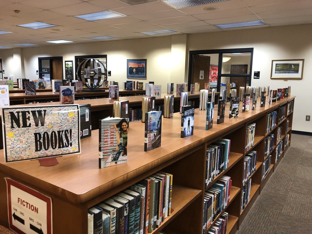 LucyeLibrarian's tweet photo. We have some amazing new books in the Wando Media Center!! Come check them out!! 📚 @WandoHS_Media @wandohigh https://t.co/h8c8y1Ar0r