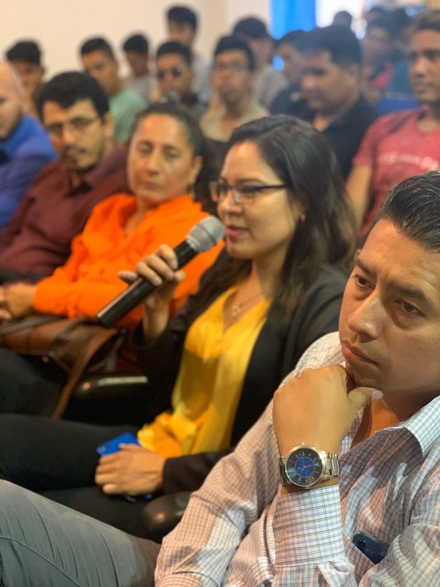 caanmichelena's tweet photo. Hoy en Santa Elena mantuve una reunión con la rectora de la @UPSE_ec con quien dialogamos sobre el papel de la academia en la construcción de un #EcuadorDigital. Además, con los estudiantes compartimos sus inquietudes e ideas sobre cómo innovar tecnológicamente. https://t.co/akvfvXq0Ik