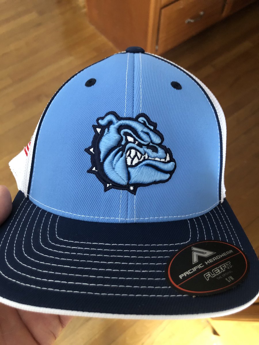 New Franklin Bulldogs hats arrived for our 12U team. These are sweeeet!