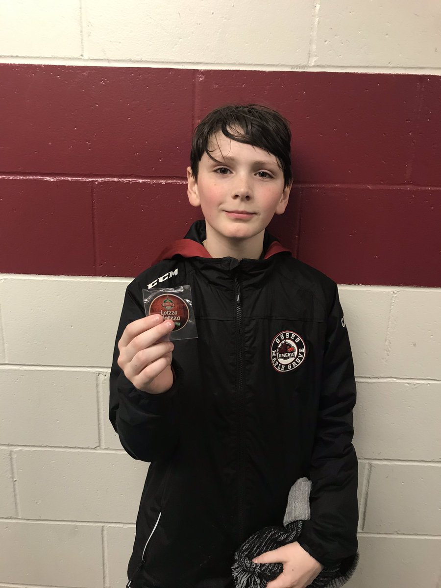 YouthHockeyHub's tweet photo. Squirtacular SQB

Jakob Capes was not wearing a cape today, but he did wear a hat after scoring 3 for OMG Black in their 7-0 win over Spring Lake Park. Jakob was chosen #LotzzaMotzza POTG. https://t.co/ZhHow80FfV