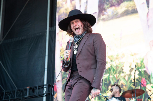 “Rock & roll has only taken a backseat because there are so many other things to gravitate toward.” Rival Sons’ Jay Buchanan wants to unify the subsets of the genre rol.st/2uqDTMf