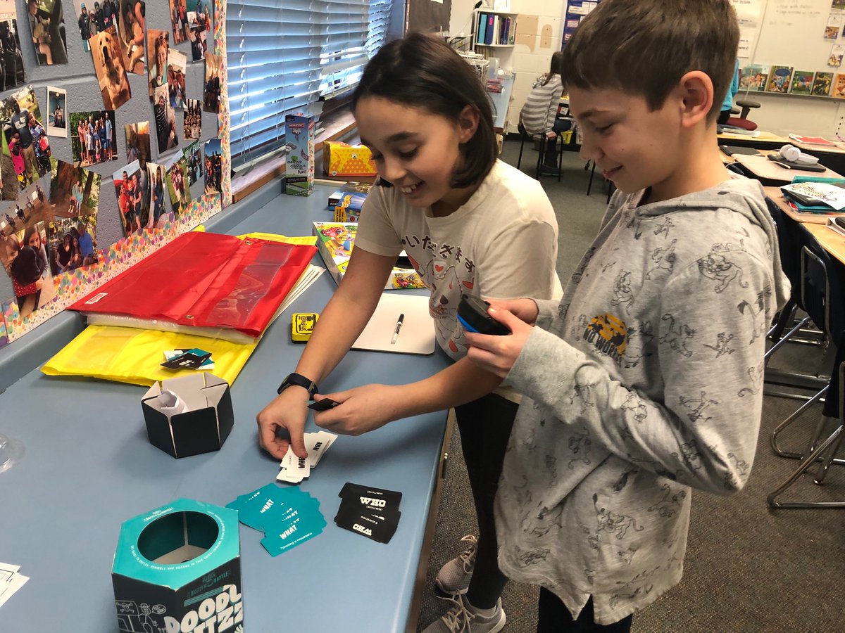 MrsEbert5th's tweet photo. Board game time for our Golden Paw!! @starhuskies https://t.co/09Ri05Fth1