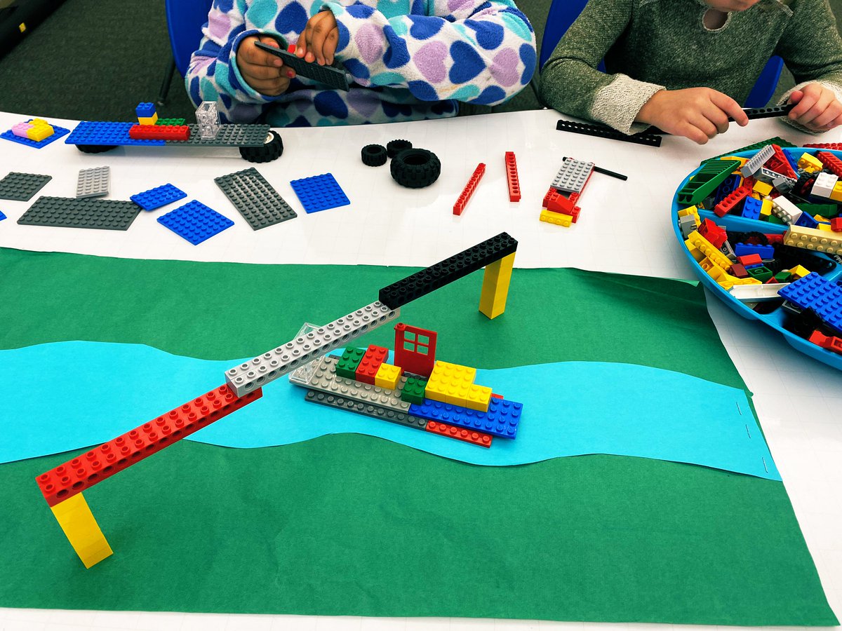 ShirleyPyon's tweet image. These little hands are working on an engineering challenge. Create a bridge that is tall enough for a boat to travel under. #kindergarten #tinyengineers #STEM #FunFriday