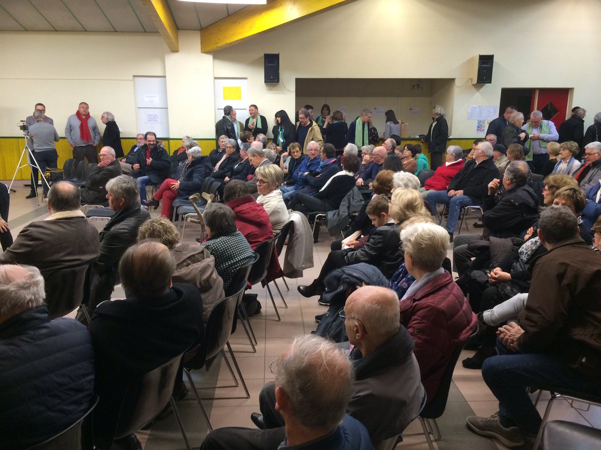 mapcaris's tweet photo. #marmande Beaucoup de monde ce soir pour la présentation de la liste de Joël Hocquelet, Ensemble Marmande, pour les #electionsmunicipales https://t.co/7VniWrR8Fb
