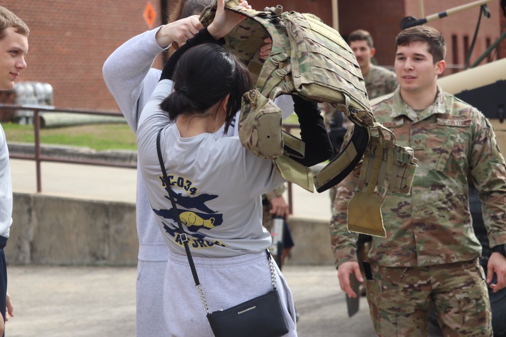 UnderdueDonell's tweet photo. NC-034 AFJROTC went on a field trip to the 14th ASOS and had an amazing time. They tried on gear, did physical training, and got hands-on experience with the soldiers. https://t.co/e9254oK8pL