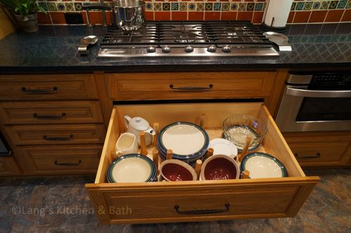 AFancyLifeBlog's tweet image. Remodeling your kitchen? Consider installing deep drawers instead of standard lower cabinets. Since drawers can be pulled out all the way, they allow you to see everything inside so no items get lost in the back of a dark shelf. 

buff.ly/3anid46
#homedecor #kitchendesign