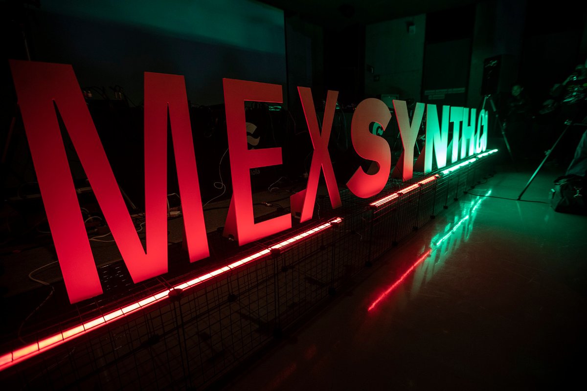 ccemx's tweet photo. Anoche @trevorgavilan, @Panoptica_NPO y OSDAY incendiaron el #CCEMx inaugurando #Mexsynthco! Te esperamos hasta el 25 de enero. #Entradalibre 🔊🎚🎛 Programa completo aquí: https://t.co/DvsdbDHXel https://t.co/3yMjIPGweu