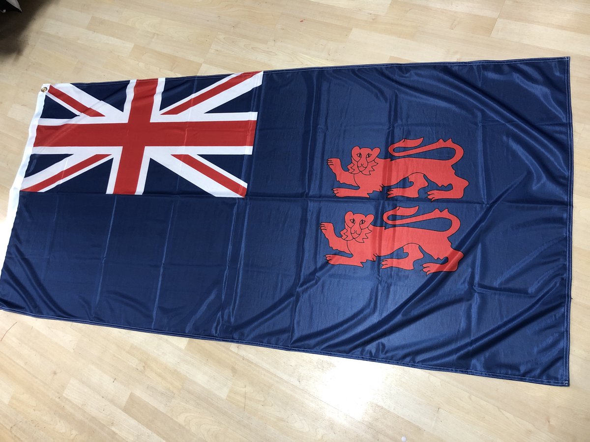 mrflag's tweet photo. Here's a very rarely seen #obsolete #historic #flag; British Cyprus 1922-1960. We still get asked to make it, and others from this and earlier periods.
#forpeoplewithwind https://t.co/mbuQbvuE5U