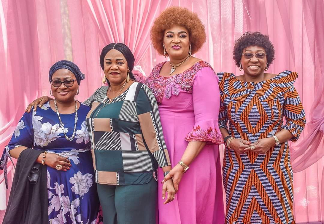 tosinsammy_s's tweet photo. Earlier today, Ekiti State First Lady, Erelu @bisiafayemi joined the other first Ladies At the Souther Governors Wives' Forum meeting in Ebonyi State.
January 24, 2020
#SistersWithoutBoundaries
#SGWF https://t.co/mGox5ZjT6f