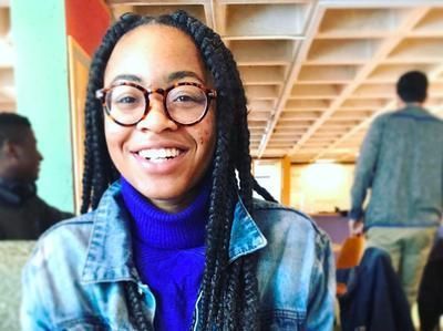 HamiltonCollege's tweet photo. Juanita Gordon ’21 says financial aid package and HEOP program eased her transition to Hamilton. Please support our students with a gift today: https://t.co/TQizp4Bh69

#becausehamilton #financialaid #needblind https://t.co/5BBTXIV0rF