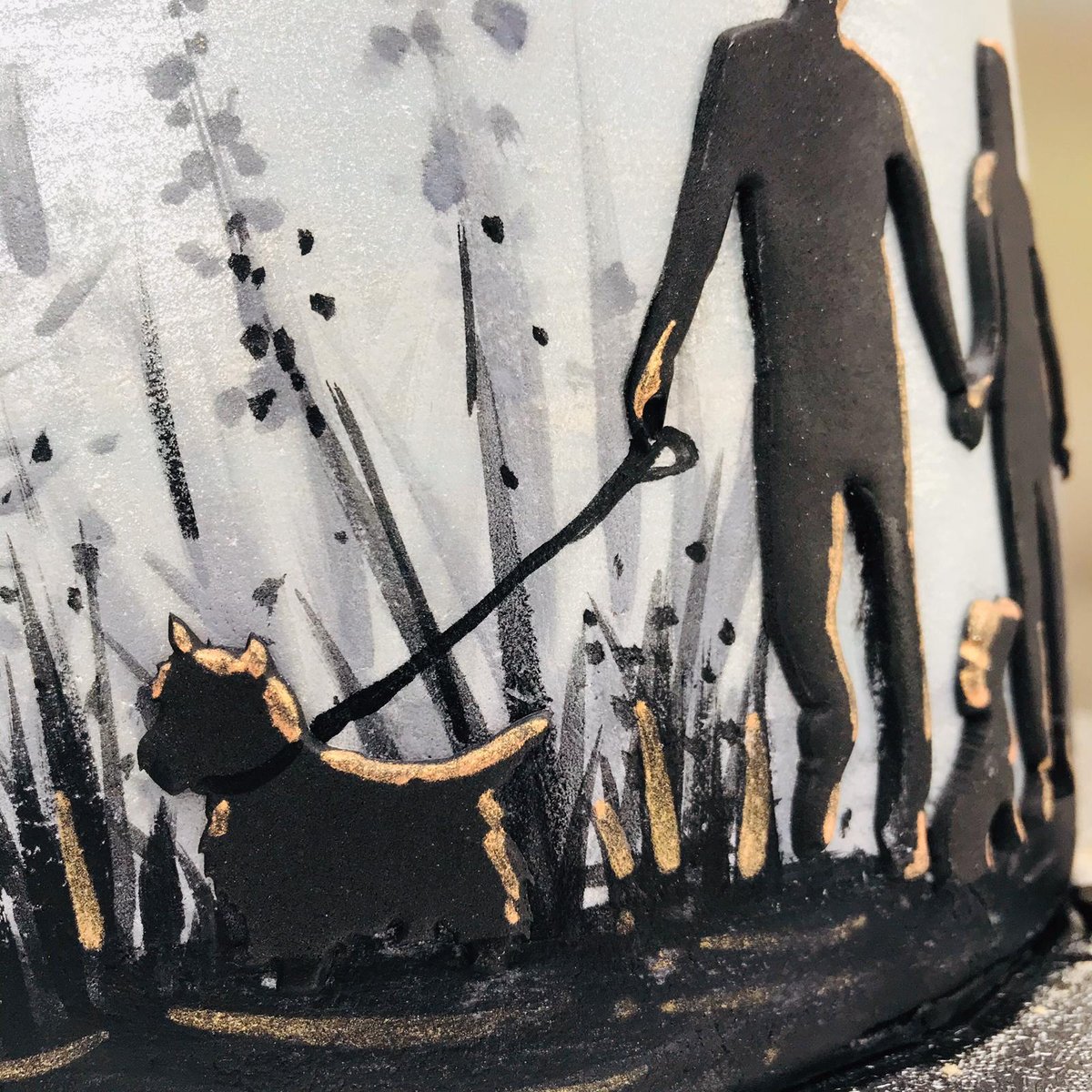 CakeCraft_TV's tweet photo. New tutorial live on https://t.co/GsaqqFNIuX 😍

Nichola has created this silhouette design. Watch our video to find out how to use patchwork cutters, paint a meadow design &amp; add highlights to give the impression of a couple walking in the morning sun.

https://t.co/DRwK3hkXry https://t.co/OPSRQn1oTk
