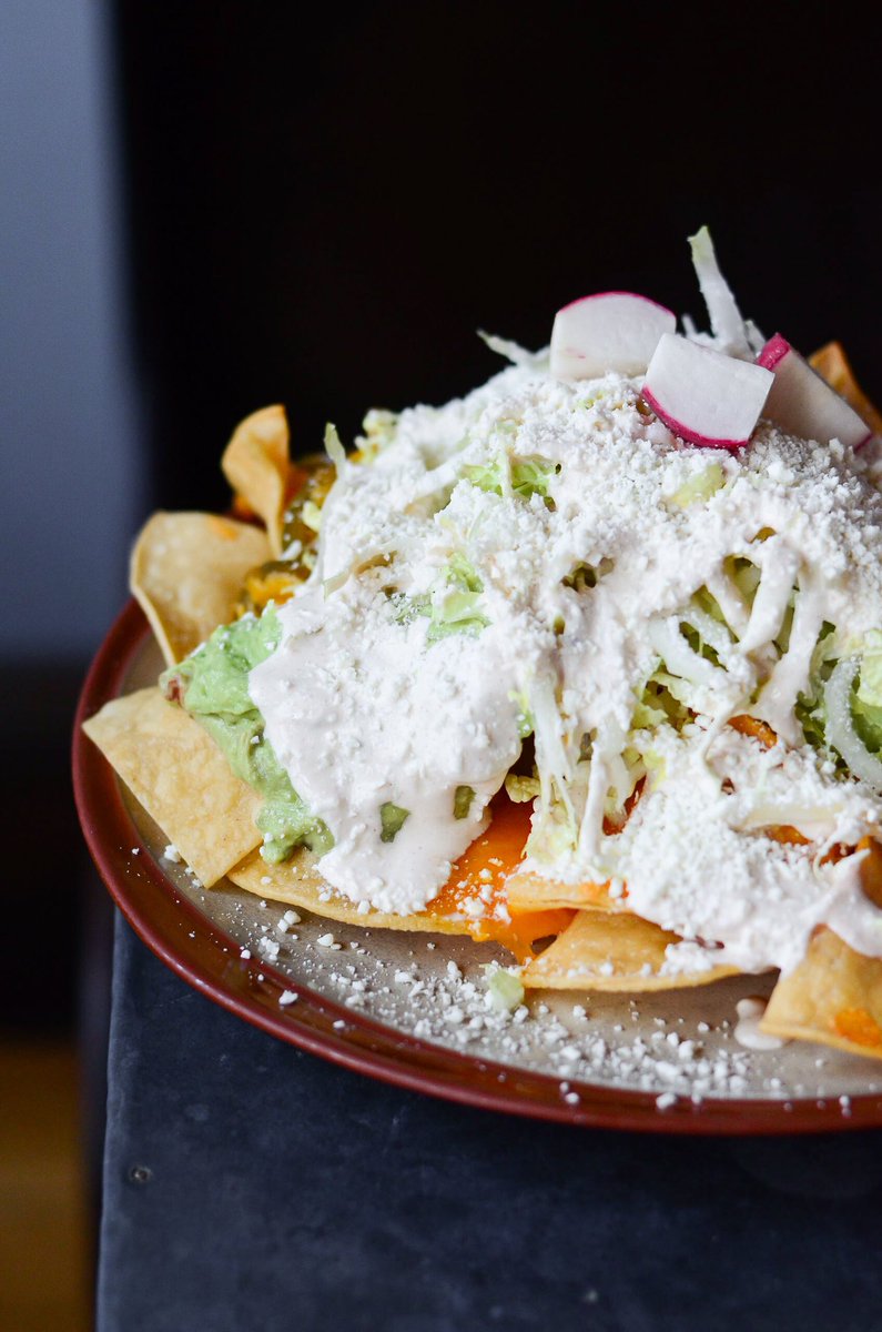 oh hello 🤤 #friday #snacks #nachos
