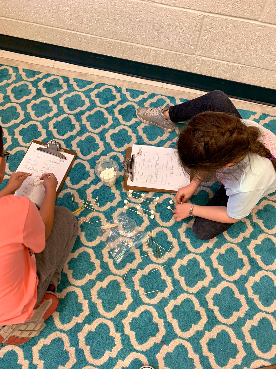 Horizon2ndGrade's tweet photo. Marshmallow Math - Exploring 3D shapes! https://t.co/wjnt2dDHrb