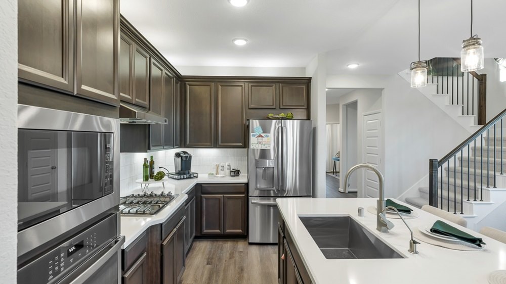 HoustonTM_Homes's tweet photo. Welcome to Morgan's Landing, a wonderful new #community located in #LaPorteTX, east of #Houston near the #ShipChannel. Explore these brand-new three to six-bedroom #homes at the link: https://t.co/azvZlIOKes #HoustonRealEstate #HoustonHomes #LaPorteTexas https://t.co/CatR7uhApL
