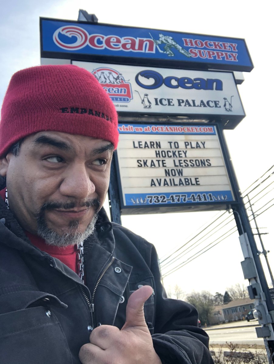 EmpanadaGuy1's tweet photo. We're back in Brick!!! We'll be here Sat 1/25/20 11am-3pm
Ocean Ice Palace &amp; Ocean Hockey
197 Chambers Bridge Road
Brick, NJ 08723
We'll post future dates soon. Come say hi tomorrow!!!
#FollowTheRedTruck #Empanadas #Brick #ComeGetYourFix https://t.co/A5SCnFkEdt