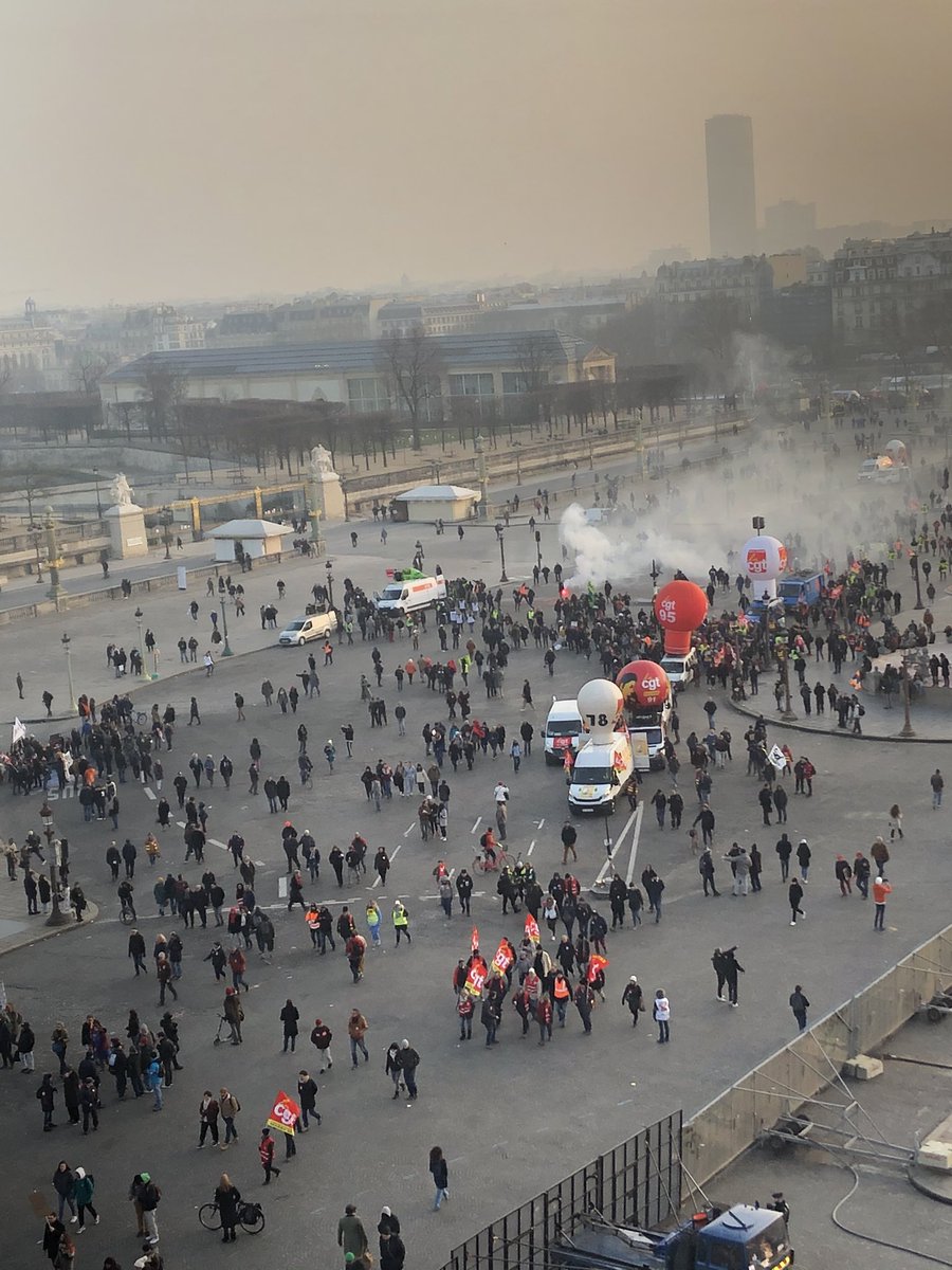 tikibzh's tweet photo. @moictoniopac @AiphanMarcel @CerveauxNon @prefpolice Vraiment pas grand monde à #concorde aujourd’hui ! #GreveDu24Janvier #GreveGenerale #stopgreve https://t.co/9LI4CuvHXc