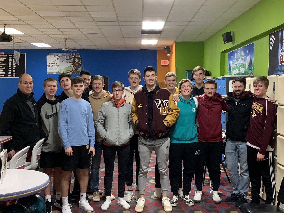 EastSunsBBall's tweet photo. Took a break from the court last night for a little bowling competition! Great group of guys that are getting better every day! #EASTPRIDE #coacheswon https://t.co/3kvRcxMrmk