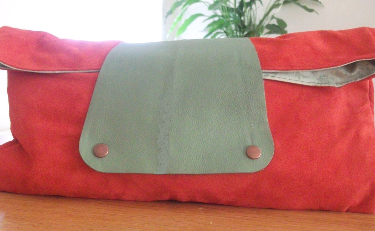 jo81_ret's tweet photo. Good evening to you all!! Just a few things from my Etsy shop #womaninbizhour #ATSocialMedia #bagsandpurses #childrensaccessories #CraftBizParty #britishcrafthour #cushions #Elevenses #SB https://t.co/H81c45QVYz