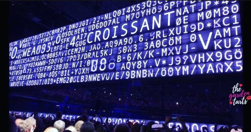 the_gardentarts's tweet photo. Why croissant? Why not? It’s no secret at all... 📸:@TartHillary #u2 #bono #u2eitour #u2eidublin #u2thefly #croissant #3arena #concertphotography https://t.co/YlxAs5gjTX