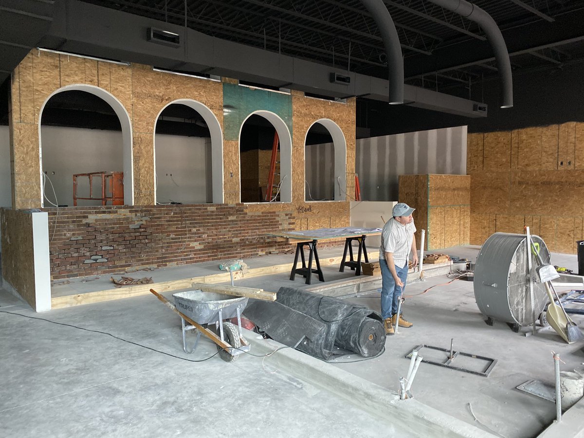 BLWalkOn's tweet photo. Great visit to our 1st @walk_ons in Orlando(I-Drive).  Construction is coming along well ... opening scheduled for mid March!  #Letsgeaux https://t.co/EBFRgrHkfQ