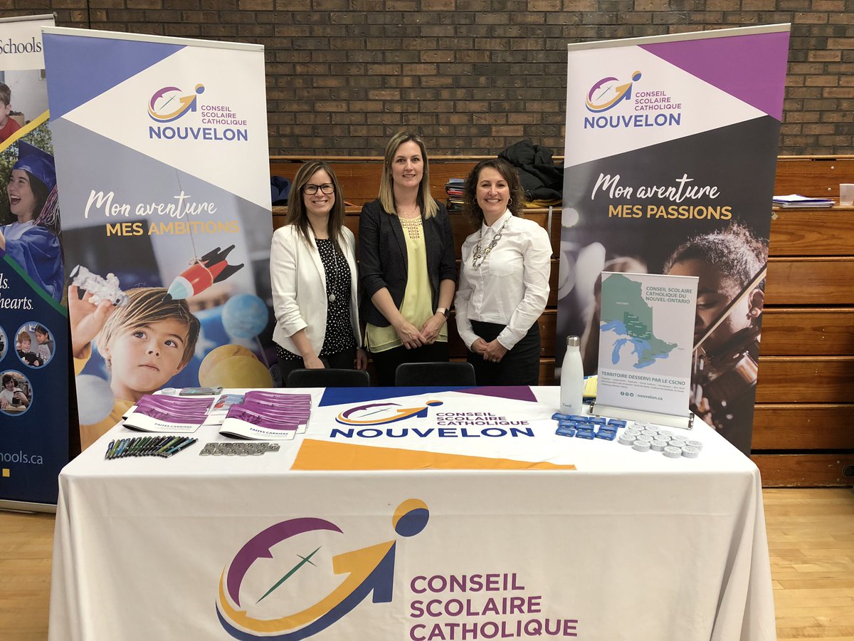 MmeLafleur's tweet photo. Foire de carrières en éducation à l’Université Laurentienne. #NouvelonEnMouvement https://t.co/oaSJCthc7I
