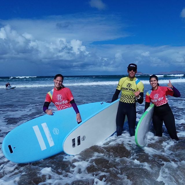 ProcenterSanta's tweet image. Un buen día de surf para nuestras alumnas en la playa de Famara ☀️ Reserva ya tus clases de surf !!!
ift.tt/SaUF9M
@lasantasurfprocenter 
#surfschool #surfstore #surfshop #lasantasurfprocenter #surfday #lasantasurf #lasantasurfschool #surf #wa… ift.tt/2GoOObG