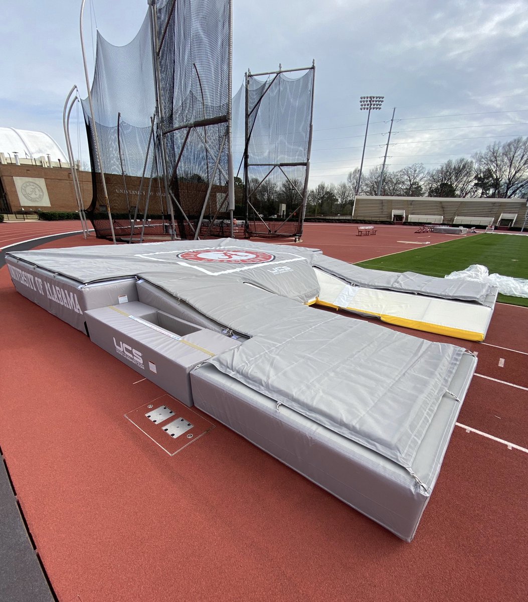 ucs pole vault pit