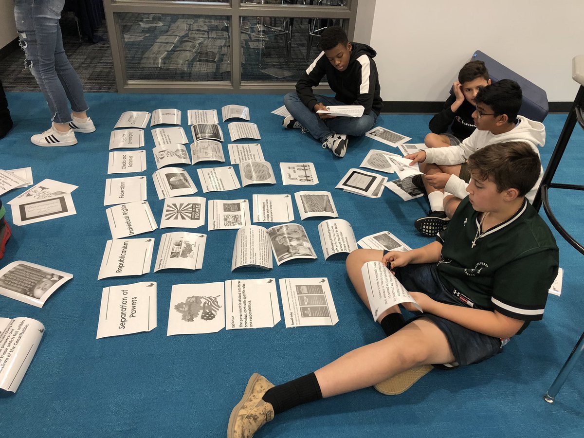 Me Harper’s class working hard on a a government sort. #sOARinginto2020 <a href="/HofiusKISD/">Hofius Intermediate</a>