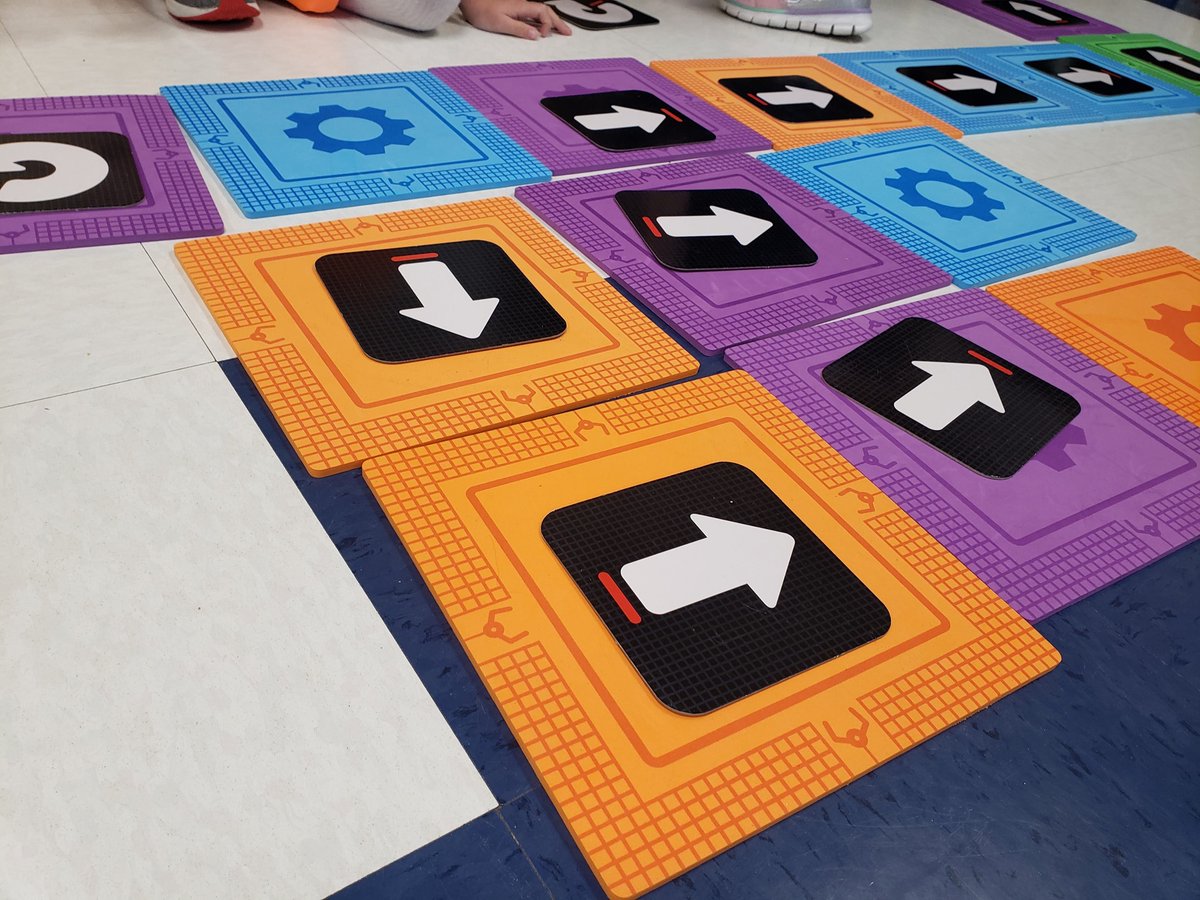 cparksitrt's tweet photo. KGs rocked their 1st #computerscience lesson #coding w #Dash to understand block based programming in a fun way 👏👏 Let's Go Code tiles are perfect for unplugged activities 👍 #CSforVA #CSforAll #CrititcalThinking #rcpstech #VA5Cs @rockingedutech @RockingSciStone @VDOE_News https://t.co/Ynb5khUB4x