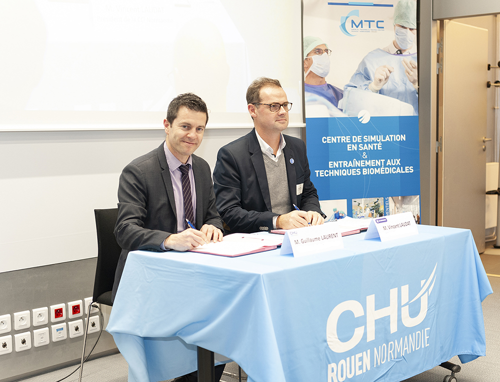 CHURouen's tweet photo. Le #CHURouen rejoint le cluster #EcosystemCleon. Guillaume Laurent, DGA :"C’est l’opportunité pour le CHU de créer davantage de liens avec le tissu économique local pour développer des innovations médicales, logistiques, organisationnelles"
@HOSPIMEDIA 🔗 https://t.co/PWrd3N8Z4x https://t.co/wgFxEsFJqH
