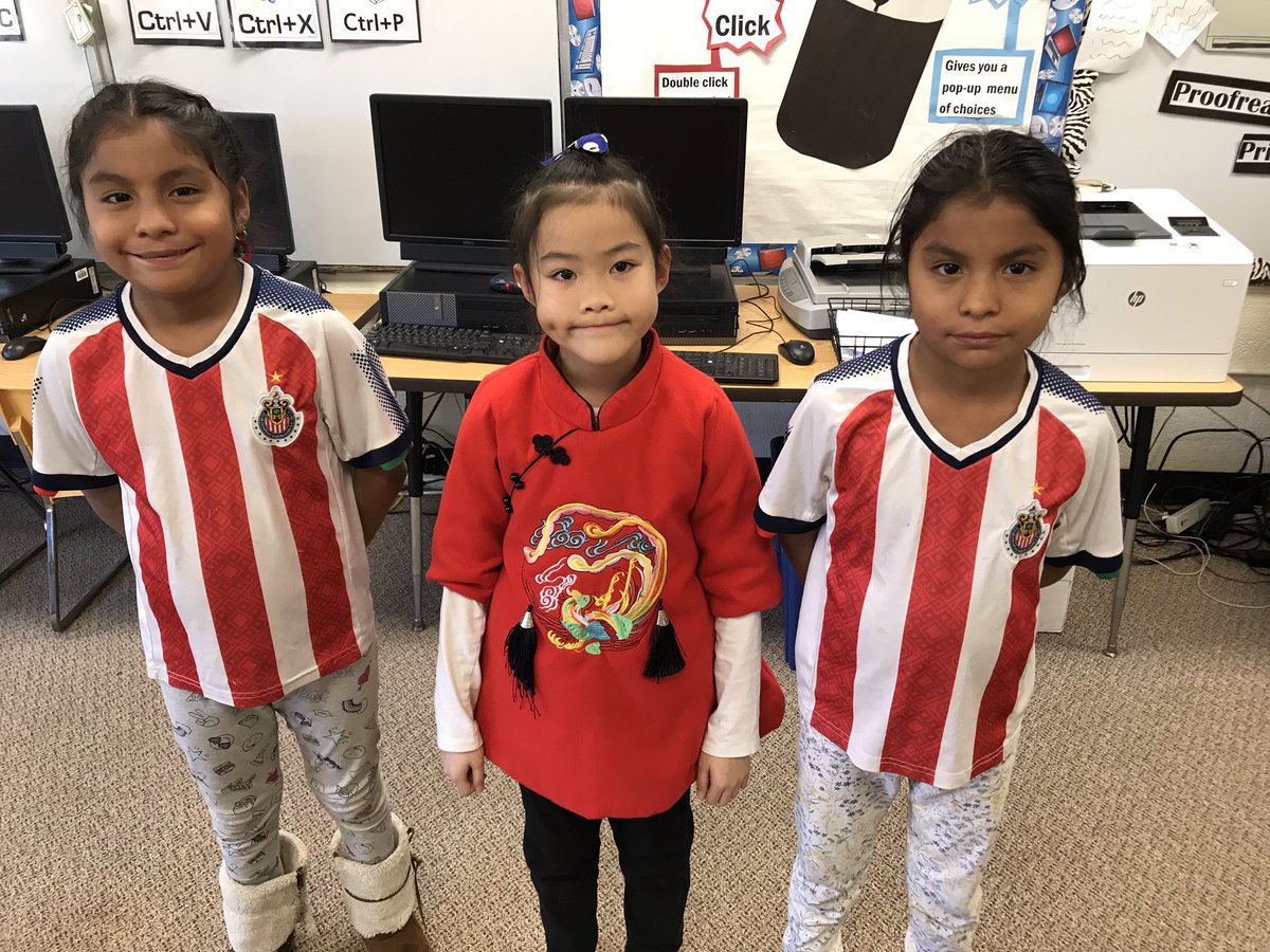 HPS_ABS's tweet photo. Ending Cultural Heritage Week by dressing up in our family’s heritage colors and attire! 🌎❤️ https://t.co/Ed3Aq6EccH