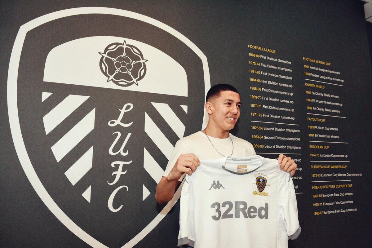 apopey's tweet image. 🖊 United sign Poveda

⚽️ Manchester City winger Ian Poveda, 19, completes permanent move to #lufc in a deal until summer 2024.

ℹ️  He will wear the number 7