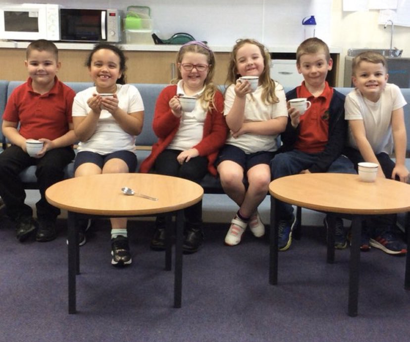 AshTreeKATPS's tweet photo. #hotchocfridays with this lovely lot! https://t.co/q9CxJaS9Vm