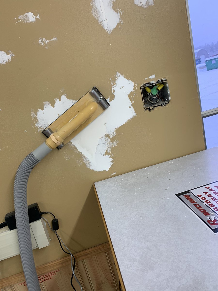 RayeSigns's tweet image. Get going! This is going to take a long time! #drywall #highlevelsbestsignshop #businessupgrade