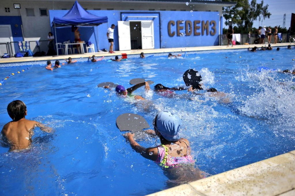 sergioiacovino's tweet photo. A pleno la Colonia en el #CEDEM3
Maravillosa experiencia para cientos de chicos con muchas actividades
Gran trabajo de los profes y el equipo de Deportes de @Municipalidad3F https://t.co/8SB9YxKc2h