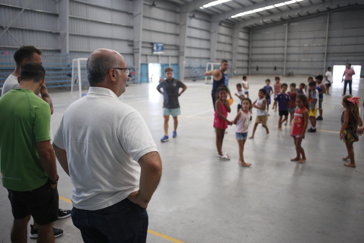 sergioiacovino's tweet photo. A pleno la Colonia en el #CEDEM3
Maravillosa experiencia para cientos de chicos con muchas actividades
Gran trabajo de los profes y el equipo de Deportes de @Municipalidad3F https://t.co/8SB9YxKc2h