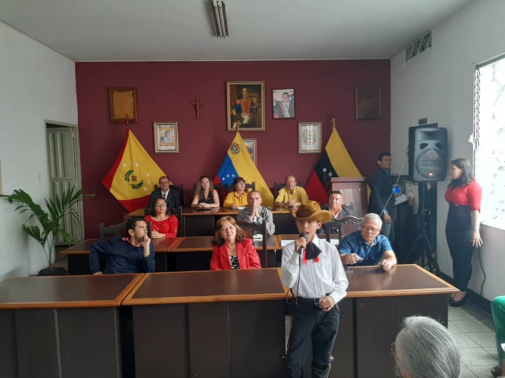 charlychaves's tweet photo. #24Ene || Cámara Municipal de #Guásimos y Alcalde Evaristo Zambrano realizaron sesión solemne conmemorativa al #DíaDelMaestro, reconociendo el compromiso de los Maestros y Maestras de nuestra Patria 🇻🇪 @abguasimos 
#NoMásImperios
@MPPEDUCACION @psuvaristobulo @FreddyBernal https://t.co/ARN6AAPNQX