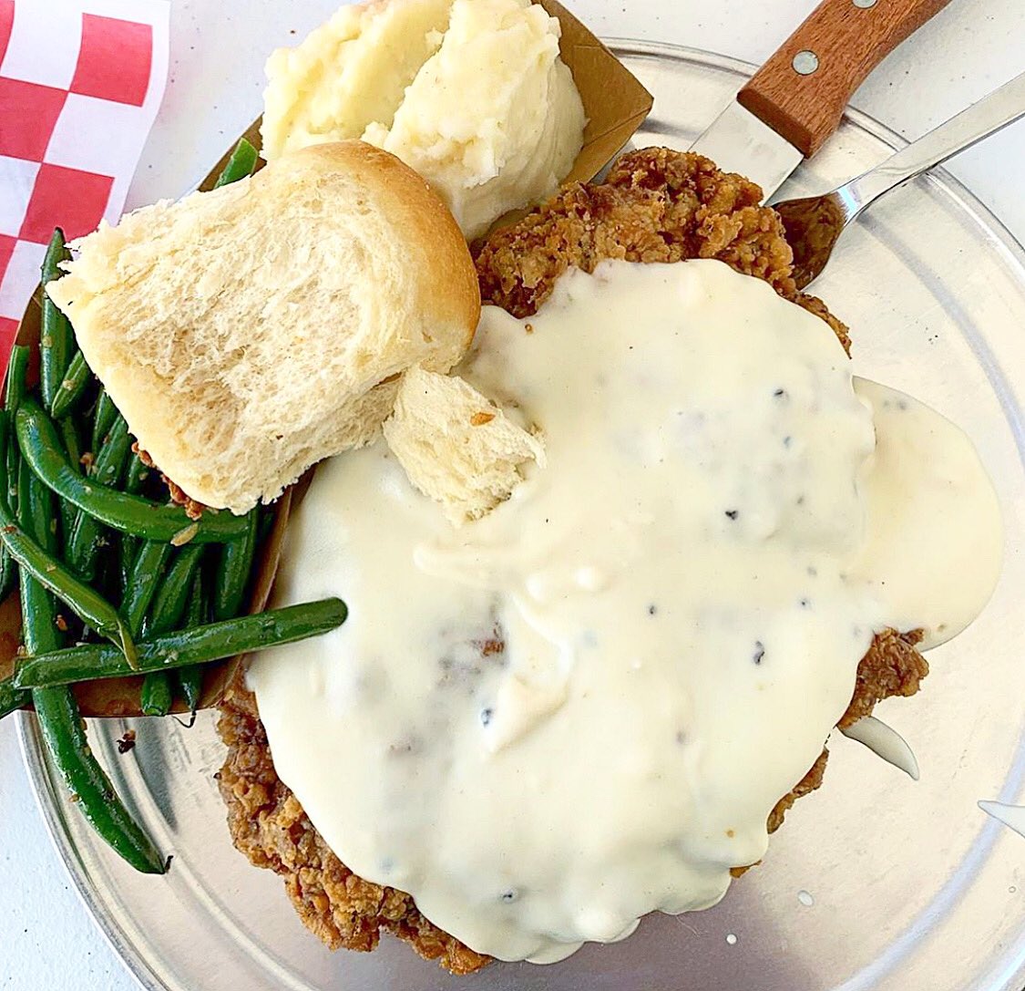 killensbbq's tweet photo. Behold your weekend plans. ๐๐ด T-minus one day until our next @killenstx fried chicken and chicken fried steak pop-up in the Heights! See you Saturday, starting at 11 am - 101 Heights Blvd. (๐ท: @esandler) #killenstx @HoustonHeights https://t.co/PuKjPR7yVx