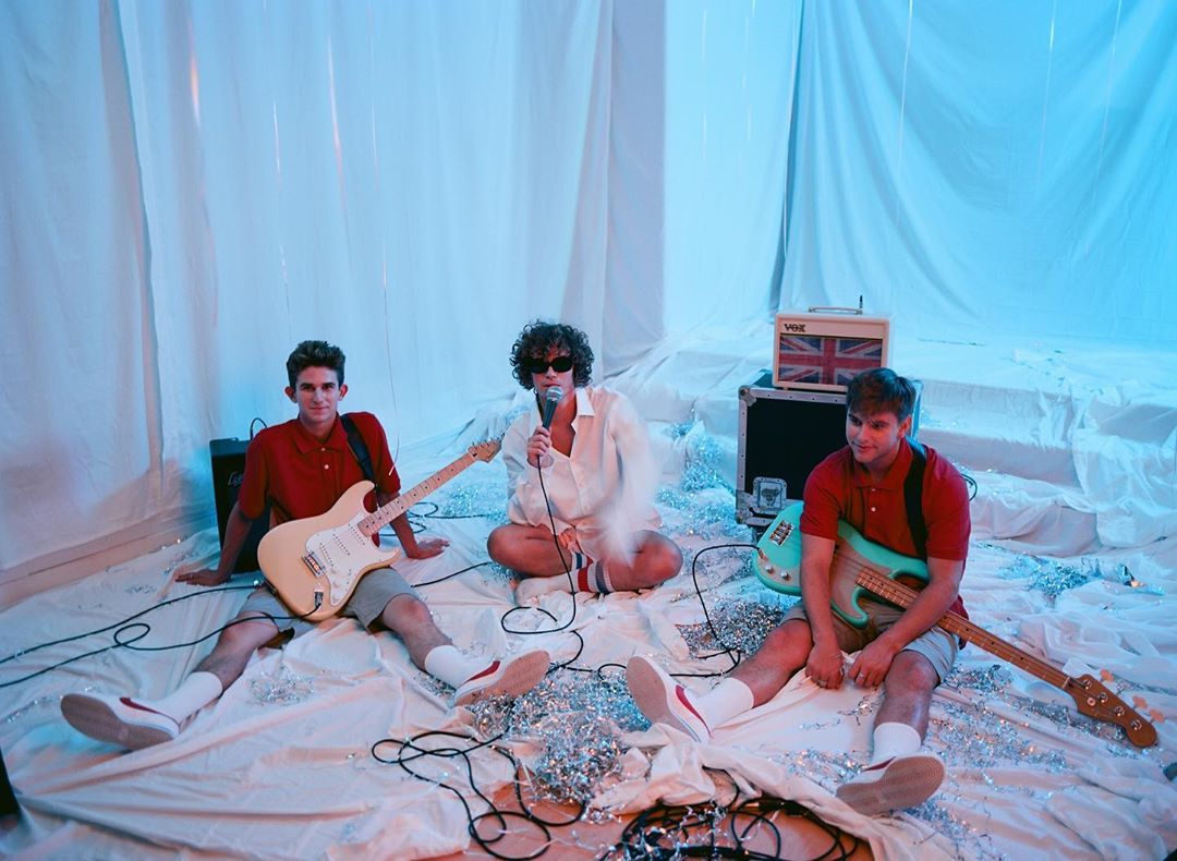 idobiradio's tweet photo. When you check out Inbox Jukebox this week, make sure you're ready to fall in love 💞

Almost Monday &amp; BRÅVES + Lilli Wilder have dropped your new favorite songs.

Give 'em a spin + share with your friends - they'll want to know about these tracks too 

https://t.co/VnwHzDzbmp https://t.co/0yzPfhhbiH
