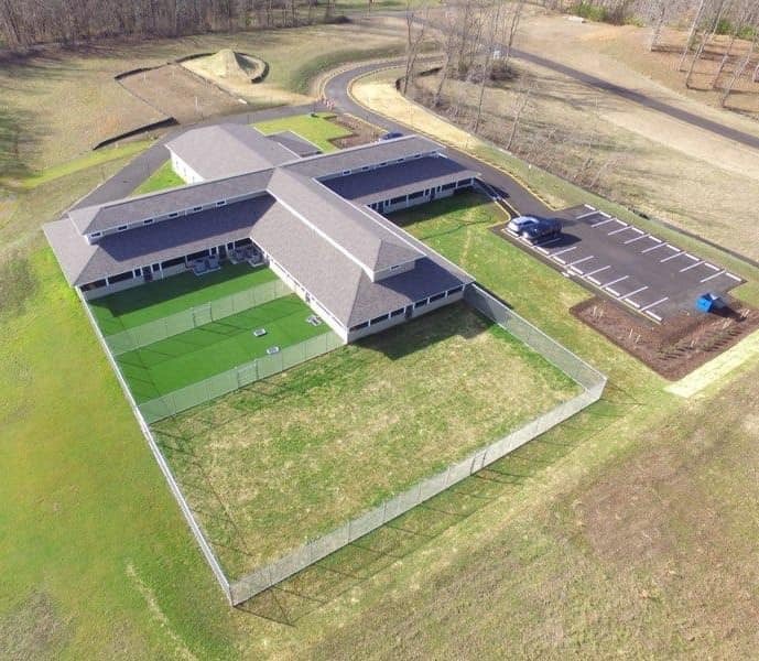 FDConnection_MD's tweet photo. We were happy to help the newly opened Crownsville Canine LLC with their fencing needs. They just celebrated a Grand Opening on January 18, 2020, which was a huge success. Be sure to check them out for all your dog boarding needs, it's where Your Pets are Treated Like Royalty! https://t.co/Q1AtmDQopZ