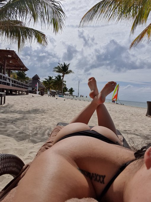 Love the Beach!!! https://t.co/J1oG5ocw5C<a href="/tag/mvsales"class="tags"><span>#mvsales</span></a>