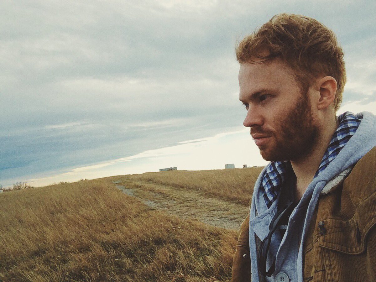 937JRCountry's tweet photo. #HotOrNot? @WesMackMusic - "Just Getting Warmed Up"
Vote Now: https://t.co/EXgdwlFScA
Listen live! https://t.co/Vk4bXgW6Pl
~ @barbara_beam https://t.co/QJYvJwD1zB