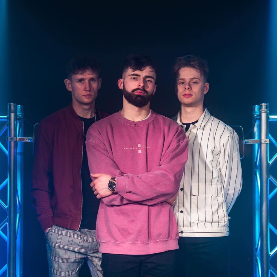 JohnOxley777's tweet photo. Check out this brilliant ( New Song &amp; Video ) 
‘Headcase’
By the magnificent #LAKEACACIA 
( @lakeacacia 
Modern Alternative - Rock Band Hailing from Oxford, UK!
LAKE ACACIA - Headcase (OFFICIAL MUSIC VIDEO) 
https://t.co/5PciCNIVQZ via @YouTube https://t.co/AL5sBwYaE3