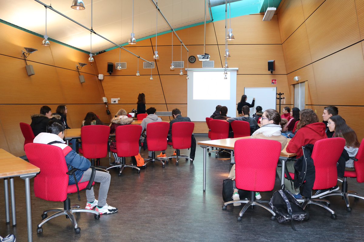 PMFtourcoing59's tweet photo. Merci à @UphfOfficiel qui accompagne nos élèves depuis des années en leur ouvrant grand les portes ! #Ambition #DesAiles https://t.co/qYWwJQ5p8g