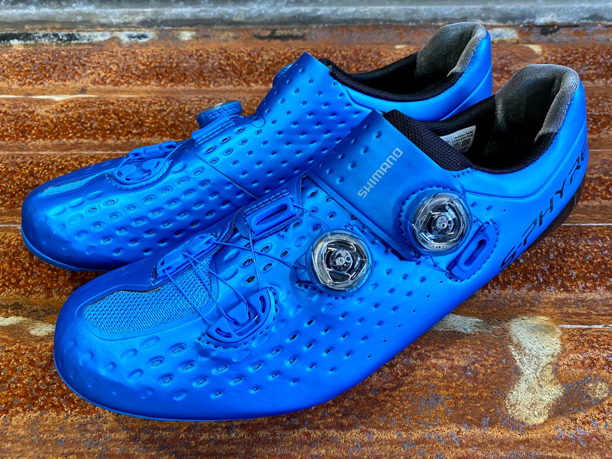 40% OFF selected road cycling shoes, including these bling @ShimanoUK S-Phyre size 42 🔥Available whilst stocks last! flcuk.com/cycle-clothing… #shimanoshoes #sphyre #roadshoes #roadcycling #bcycleworks