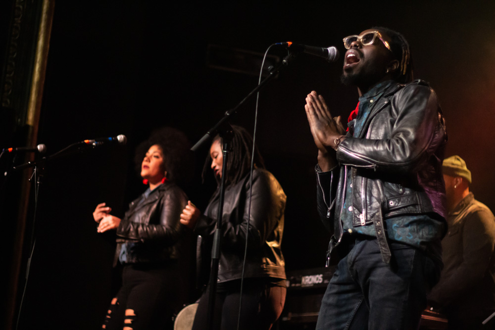 HowWasItDetroit's tweet photo. pics of @BlackPumasMusic show from @StAndrewsHall are up! full album 👉 https://t.co/wlNrrQLY1p
(damn good pics if we say so ourselves) https://t.co/ndK7tFDMJA