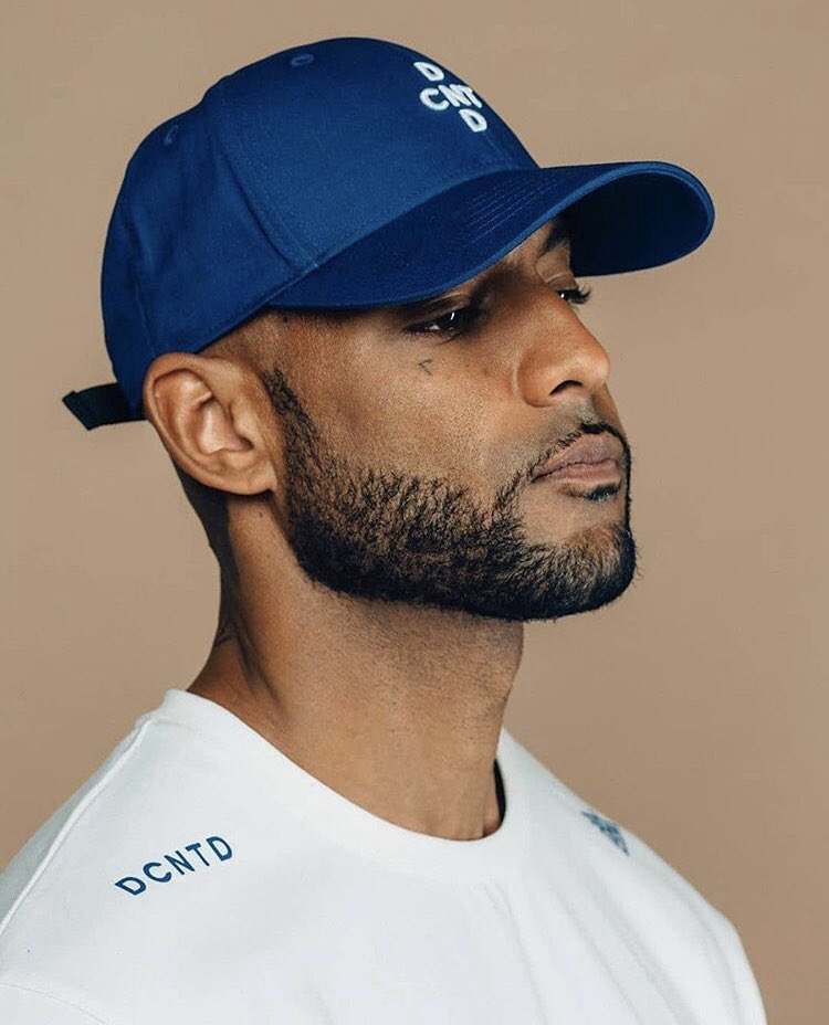 wiliam_manfredi's tweet photo. On va mettre les choses au clair : qui est le meilleur rappeur ? 
Rt 🔁 pour La Fouine 
Fav ❤ pour Booba https://t.co/M3qXrI2QfP